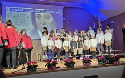 Nastop Otroškega pevskega zbora na občinski proslavi ob kulturnem dnevu